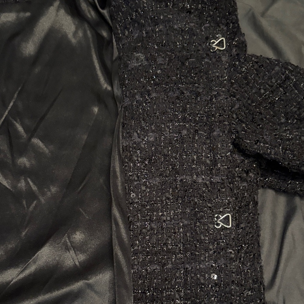 Chanel Black Tweed Blazer - Picture 11 of 12